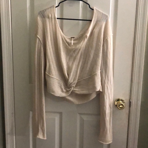 Free People Tops - Free People Cropped Sweater S (worn once)